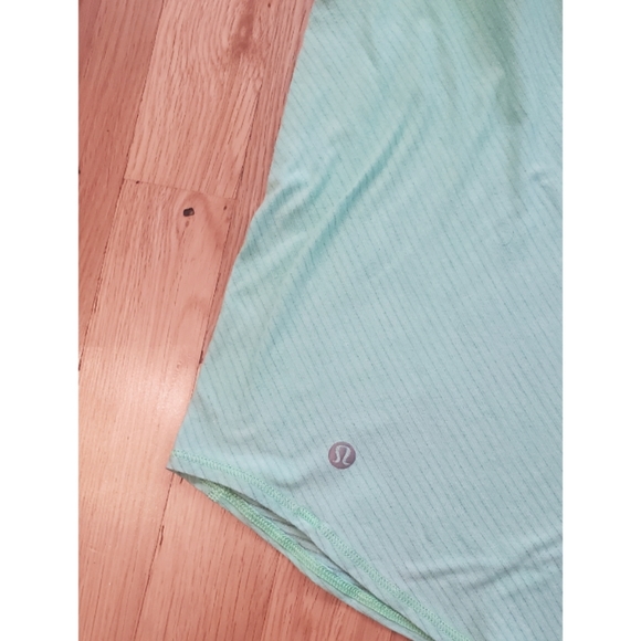 Lululemon Wild TankHeathered Pistachio / Floral Sport White Multi Size 2 - Picture 8 of 11